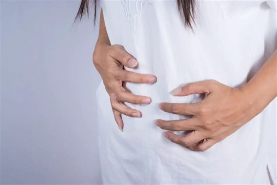 هل هناك فرق بين مغص الدورة ومغص الحمل؟
